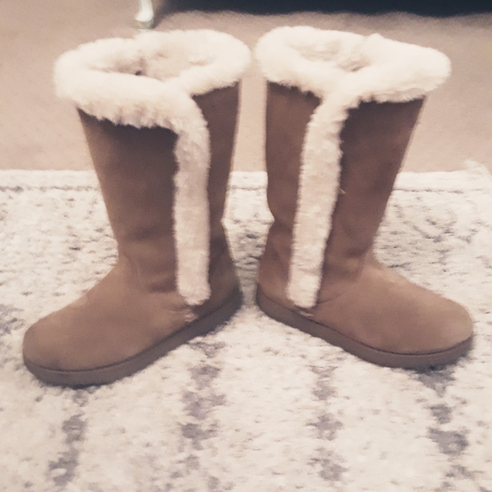 Boots-size 7